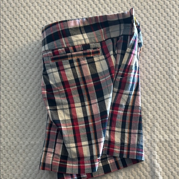 Classic Red and Black Bermudas Lightweight Summer Shorts - Picture 4 of 7